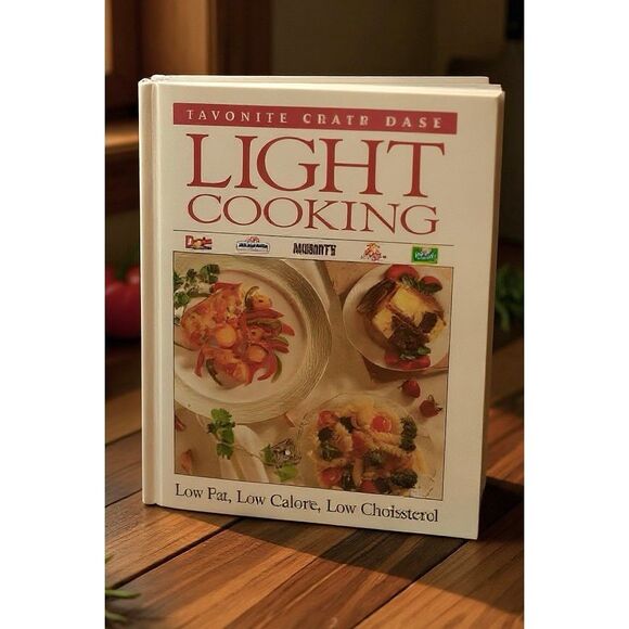 Favorite Brand Name Light Cooking Cookbook Hardcover Low Fat Low Calorie Recipes - Picture 1 of 2